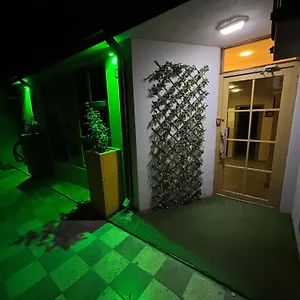 فندق Markaz Nizami Street, باكو