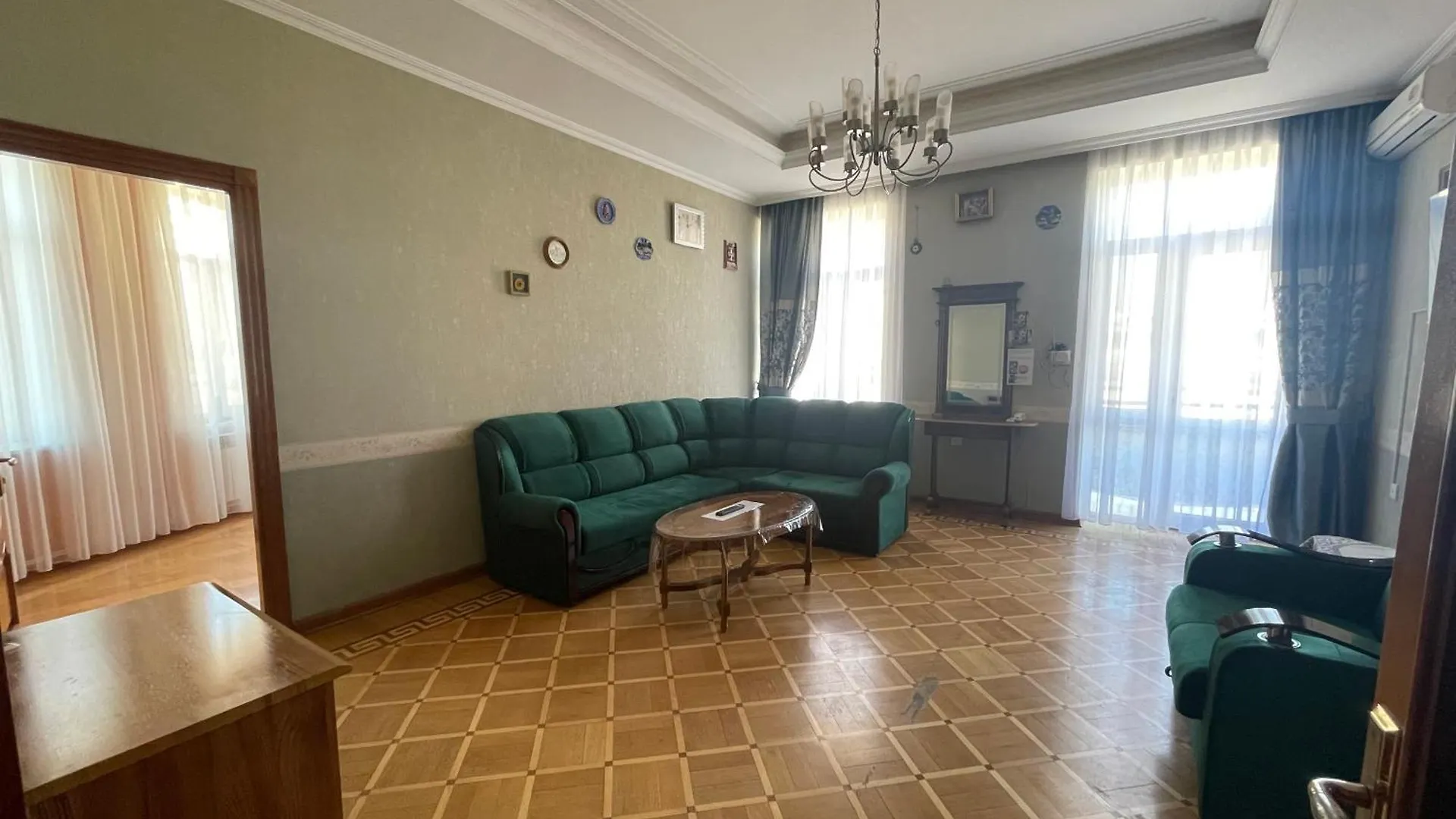 Fountain Square-Balconies In Old Town Apartment Baku Azerbaijan
